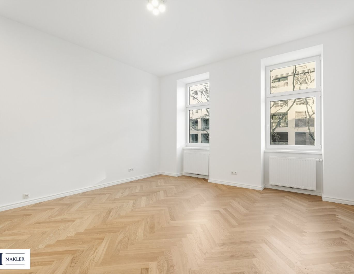 Exquisite Wohnqualität: Frisch sanierter Altbau mit Balkon