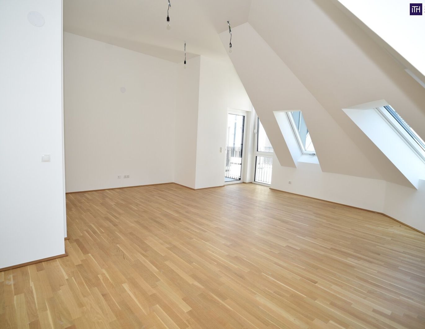 WOW - Ein wahrer DOM mit drei Zimmer, süßer Terrasse und bester Lage!