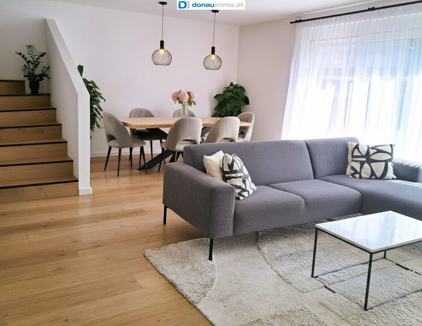 Modernes Massivhaus mit exklusiver Möblierung, Keller, Terrasse, Gartenhütte & Stellplätzen