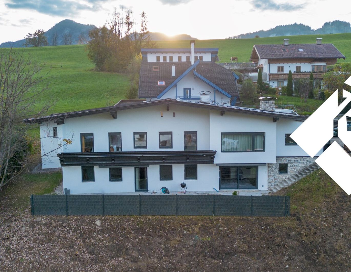 Traumhaftes Mehrfamilienhaus mit zwei Wohneinheiten in Schwoich zu kaufen!