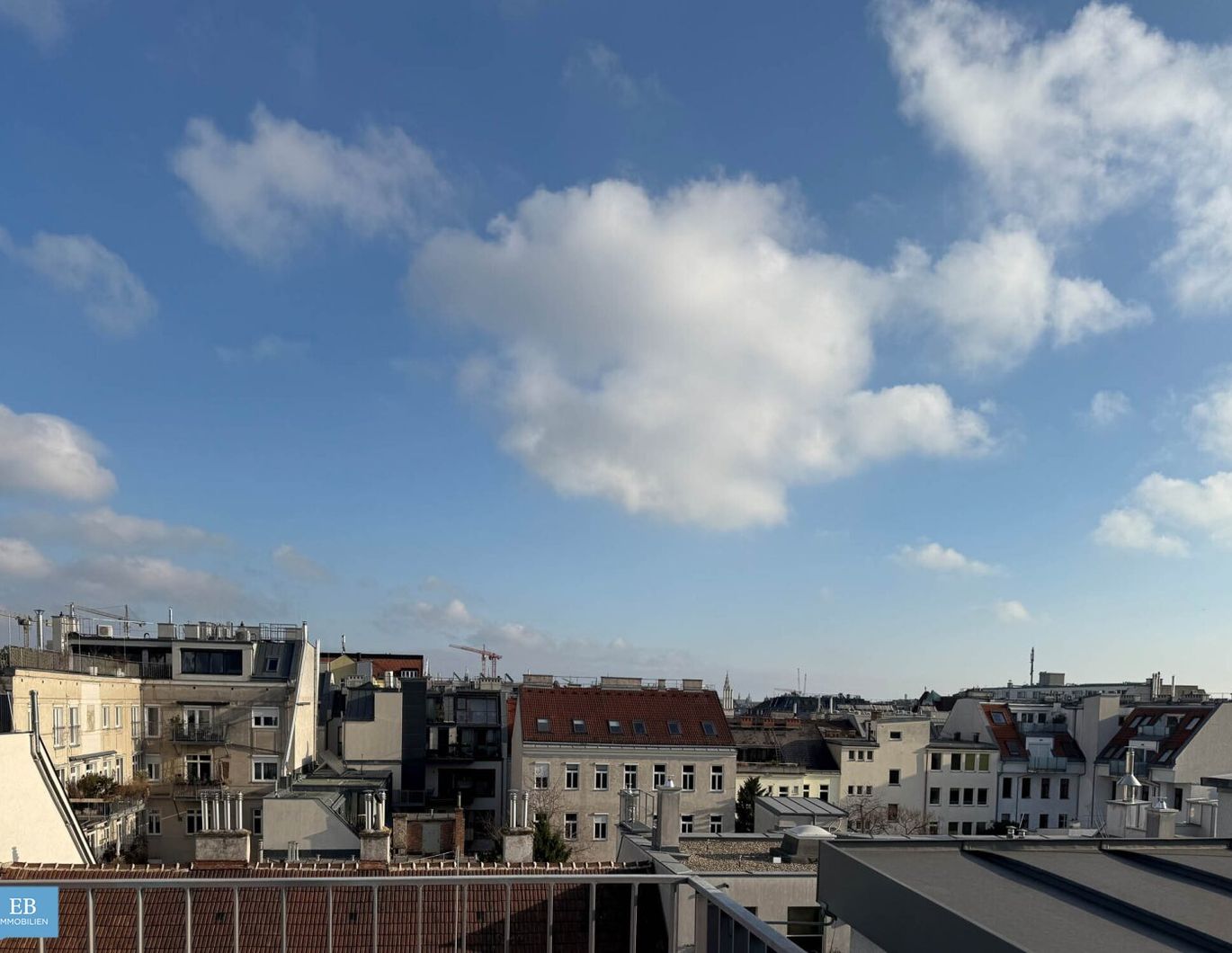 Erstbezug! Exklusive Dachwohnung mit Panoramablick und Tiefgarage nähe AKH