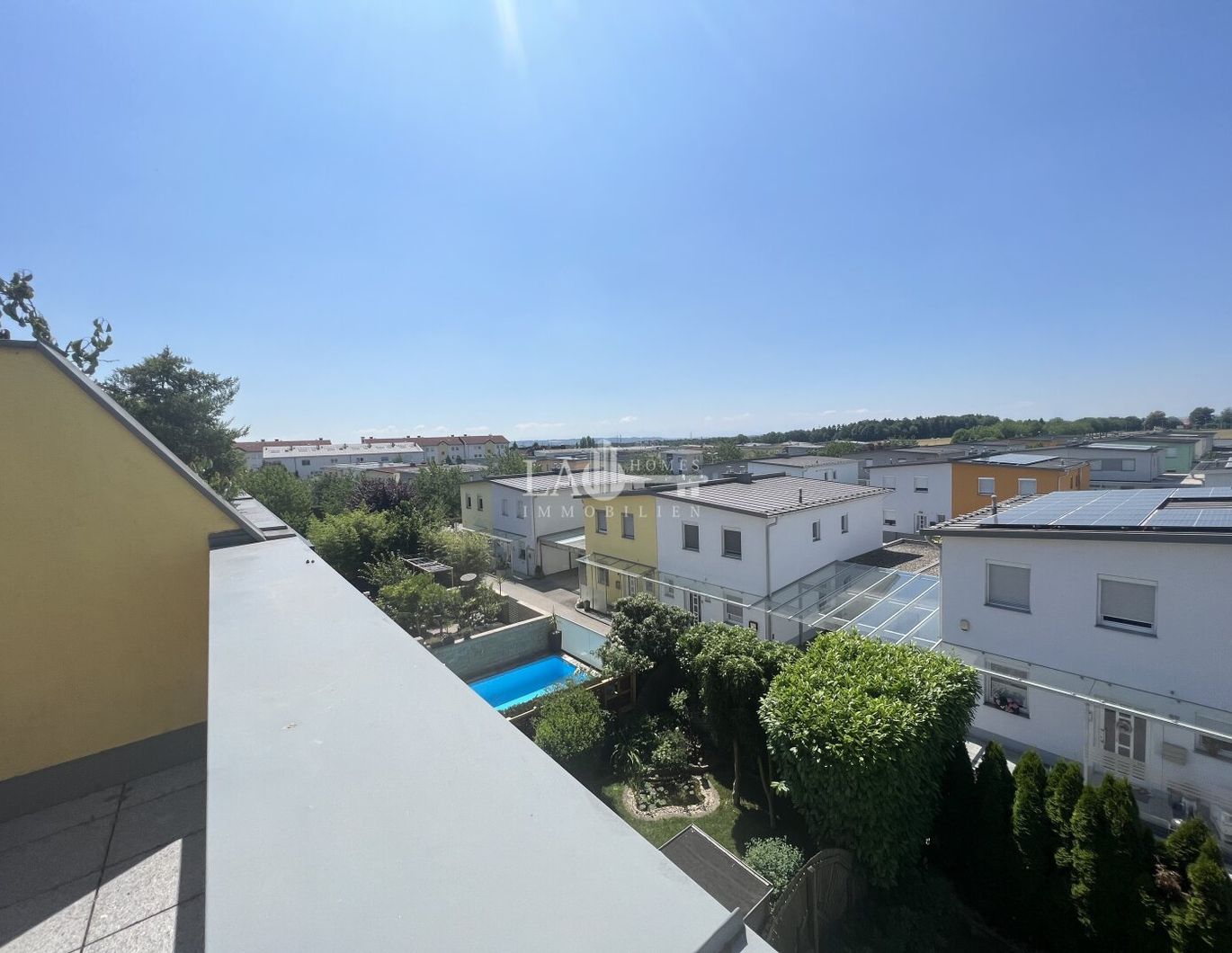 PREISREDUKTION ! Helles und Modernes Dachterrassen-Haus in Leonding !