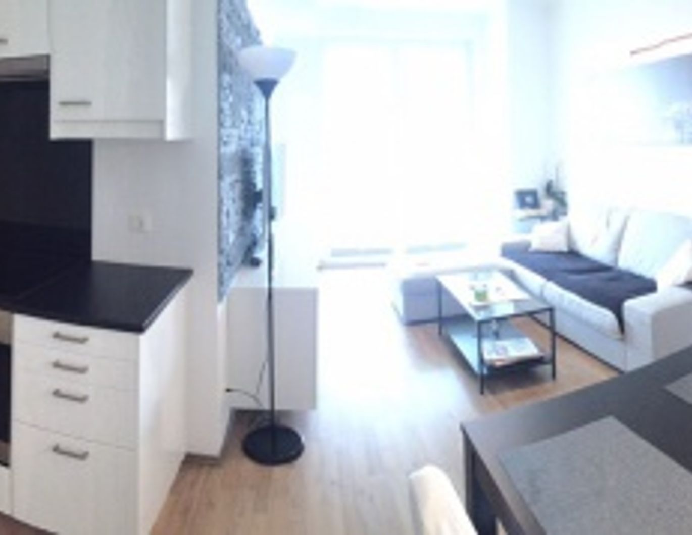 2-ZIMMER MIETWOHNUNG MIT BALKON UND STELLPLATZ AM ANNINGERPARK!