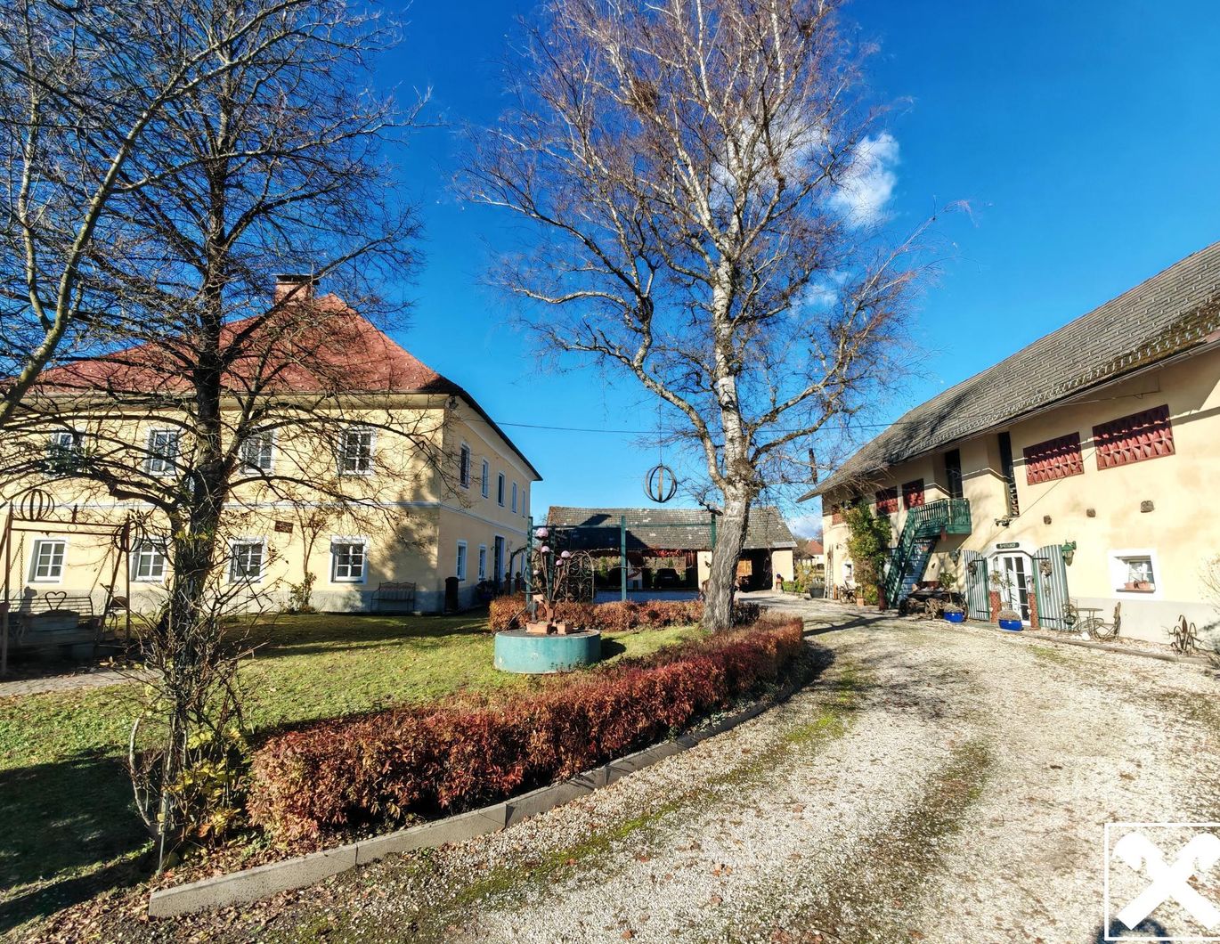 Naturjuwel am Stadtrand von Klagenfurt! Exklusives Anwesen mit prachtvollem Garten