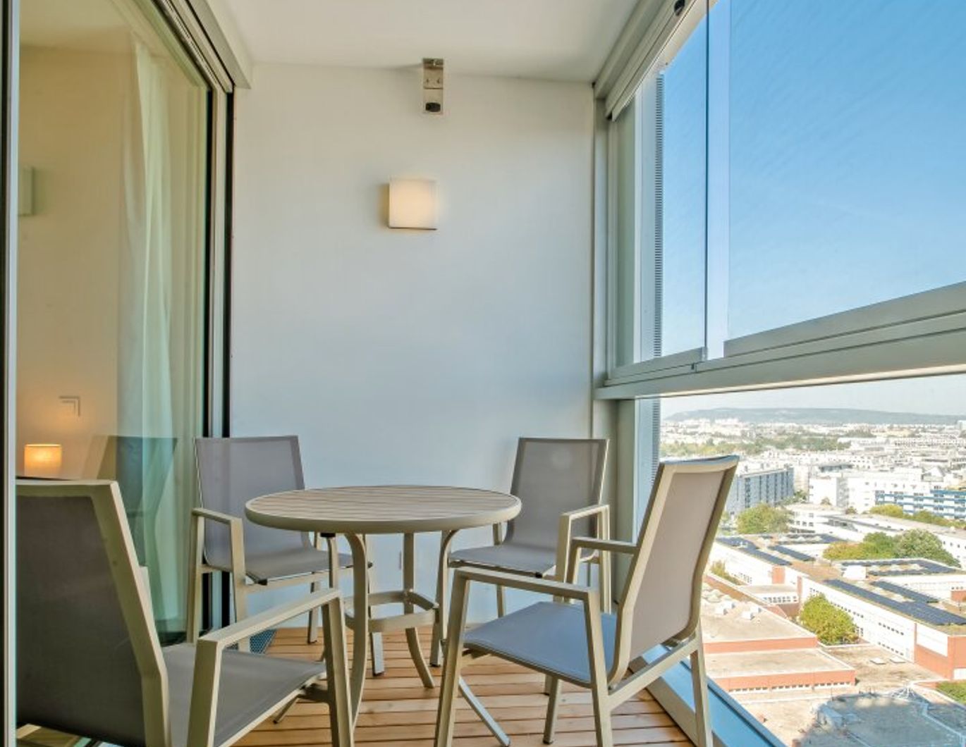 2-Zimmer mit Fernblick, Sauna, Pool & Fitness