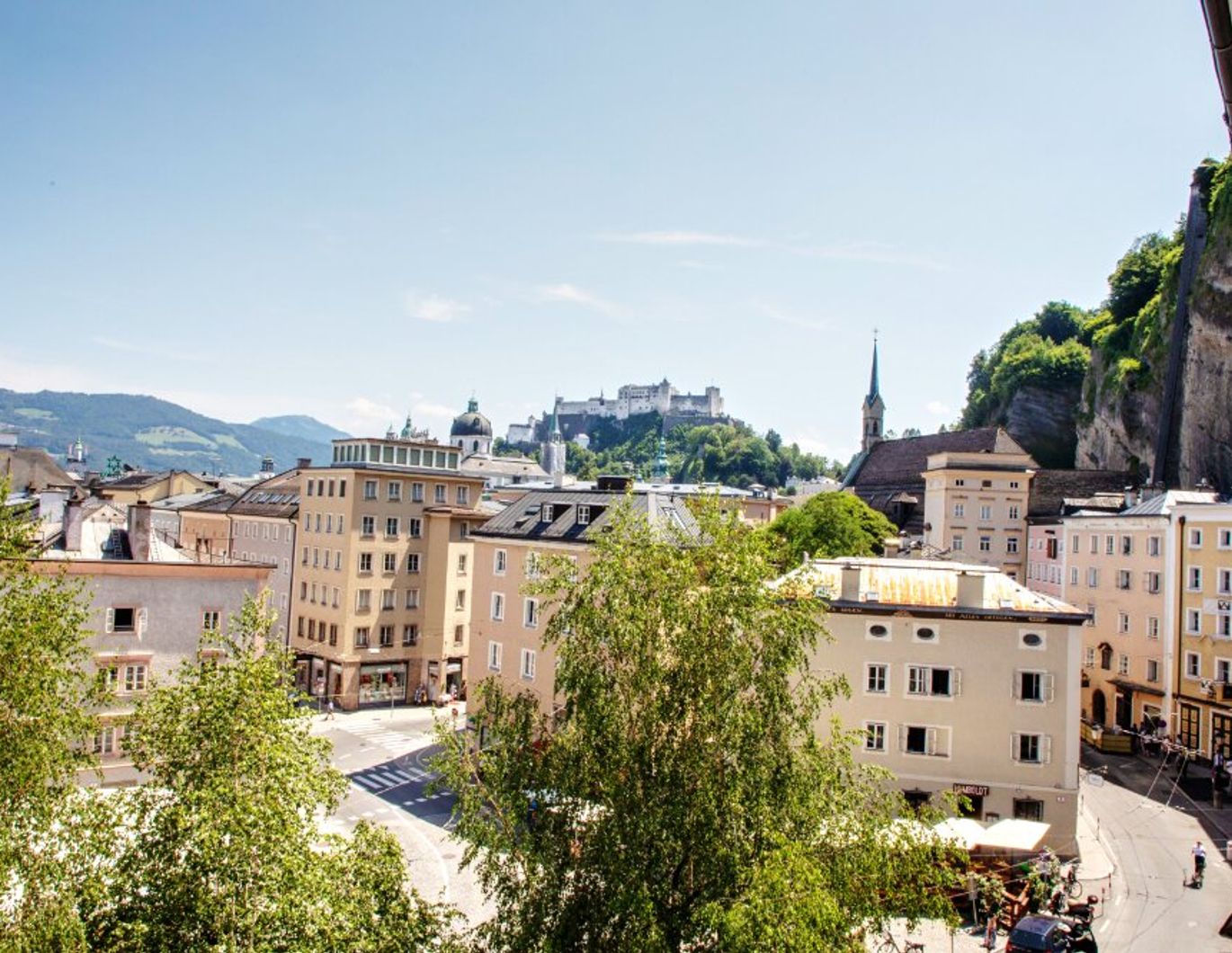 Altstadt/Altbau: XXL-Einzimmerwohnung mit 57 m²! 