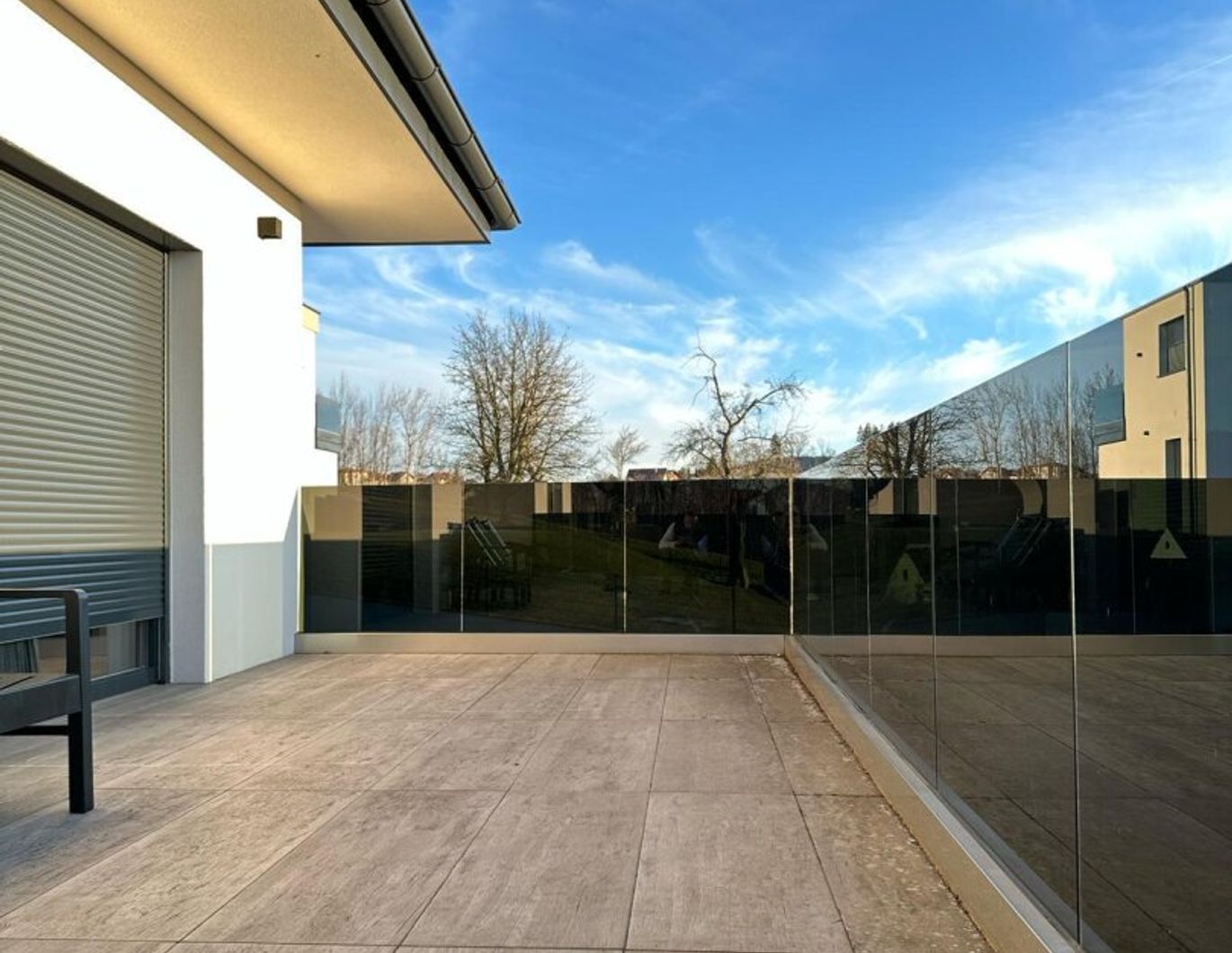 Modernes Einfamilienhaus mit Garage