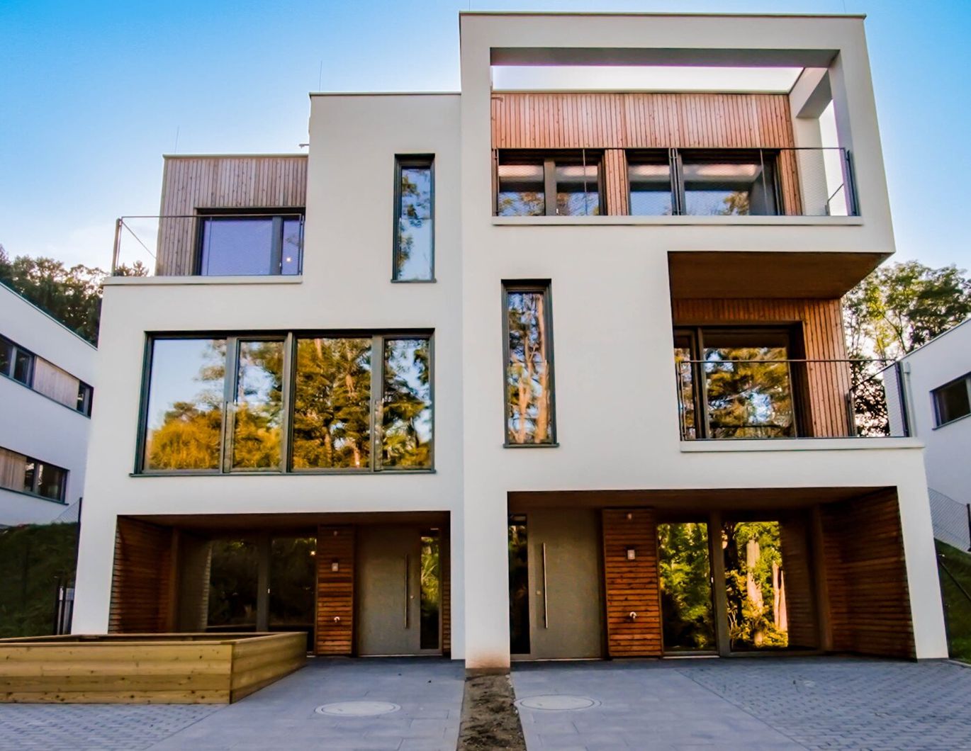 Garden Villas - Exklusive Doppelhaushälfte mit großzügigem Garten inmitten von Grün