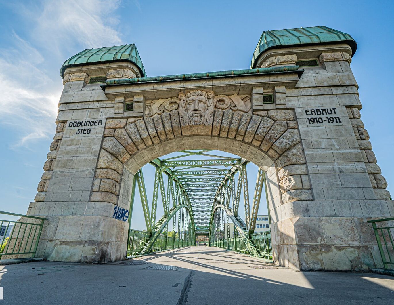 IHR Neues zuhause in der Brigittenau (1200 Wien -Nähe Heiligenstadt / Döbling 1190 Wien)++ 3-Zimmer-Mietwohnung mit Loggia (ca. 112 m² Nutzfläche) ++ AbendSonne Wohnung++Ruhige Hofseitige LoggiaWohnung mit Grünblick