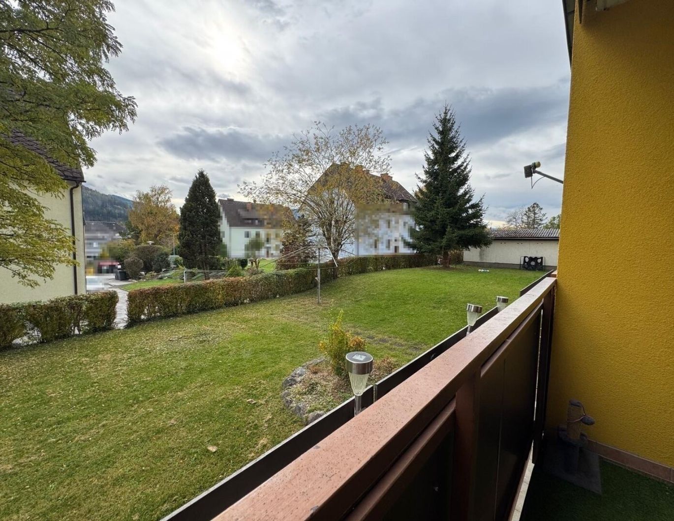 4 Zimmer Eigentumswohnung im Hochparterre mit südseitiger Loggia und Garage