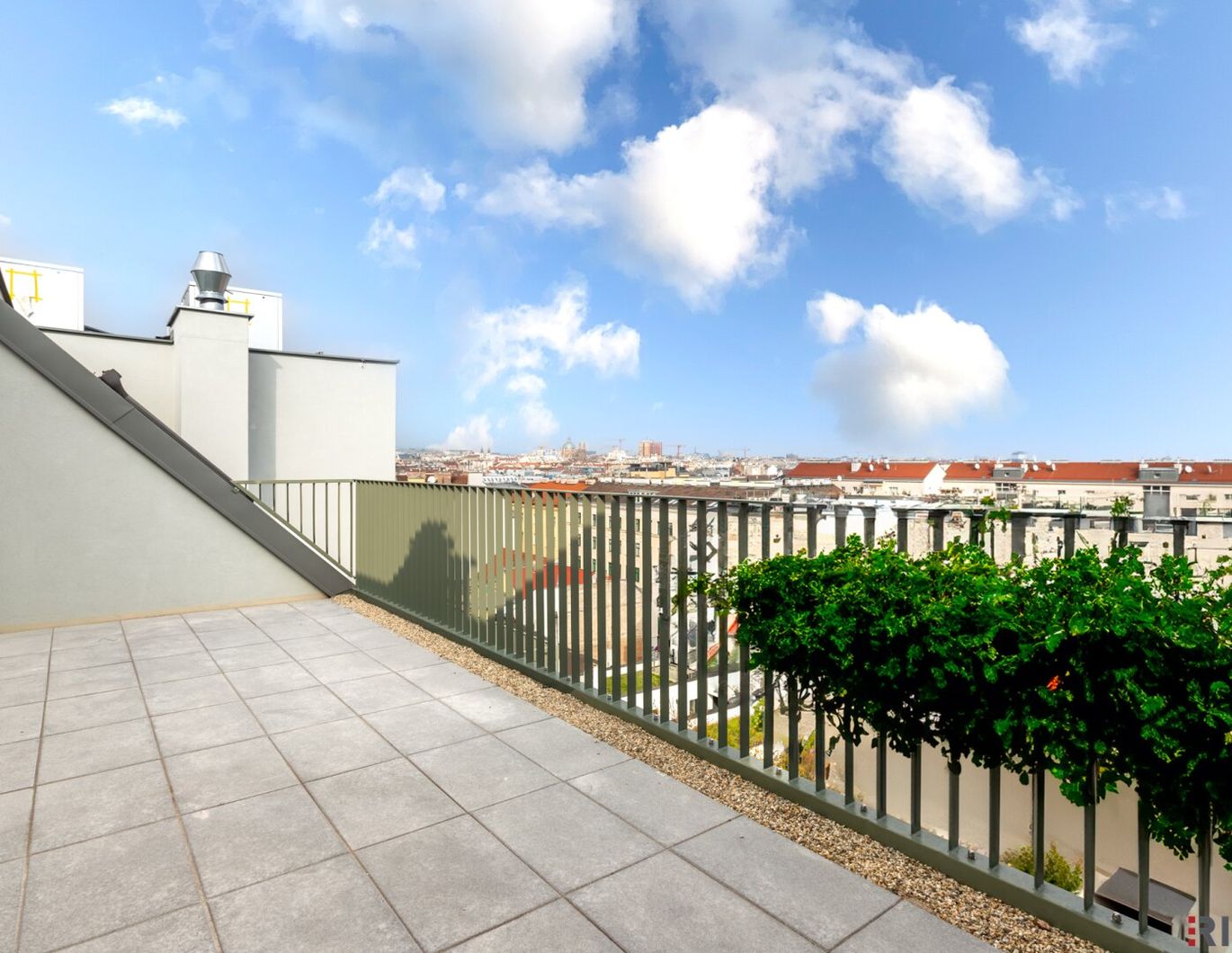 ERSTBEZUG | DG-Maisonette mit ca. 18 m² INNENHOF-TERRASSE | Fernwärme | TG-Stellplatz optional | Nachhaltiges Wohnbauprojekt