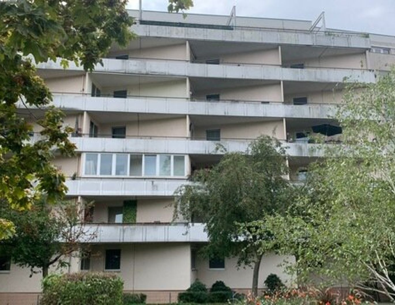 Vermietete Erdgeschoß-Anlagewohnung mit Potential