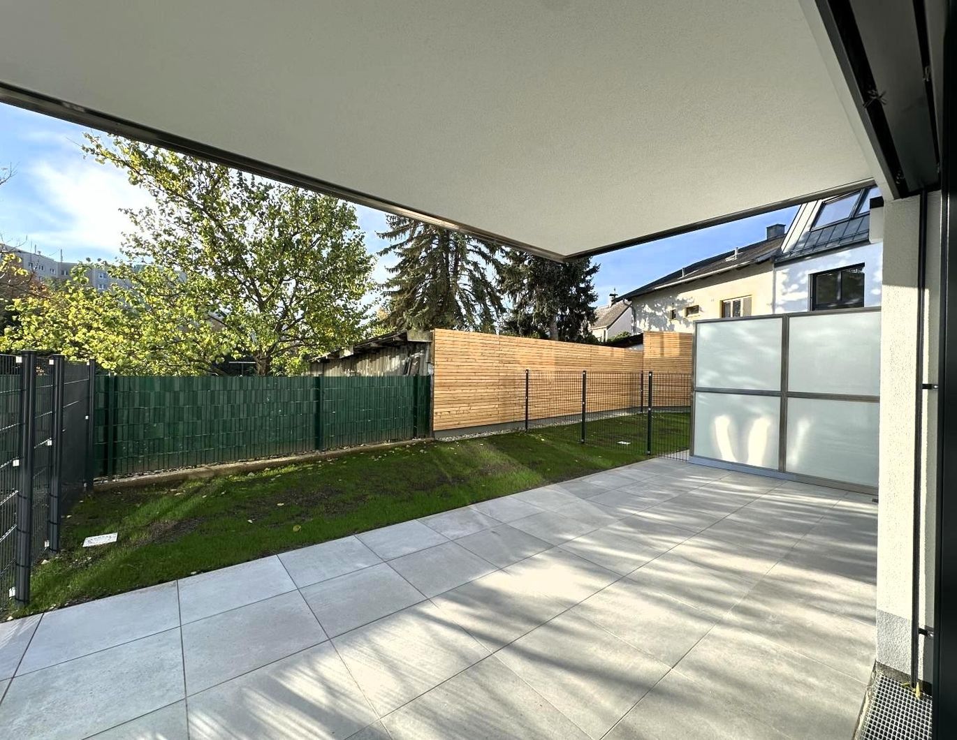 Gartenwohnung mit thermischer Bauteilaktivierung, Parkpl. optional // Garden-apartment with thermal component activation, Parking optional //