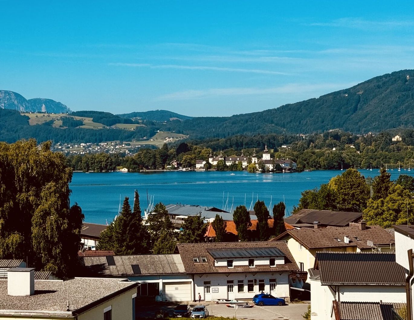 TRAUMSEEBLICK-Luxus-Appartements in Traumlage am Ostufer des Traunsees