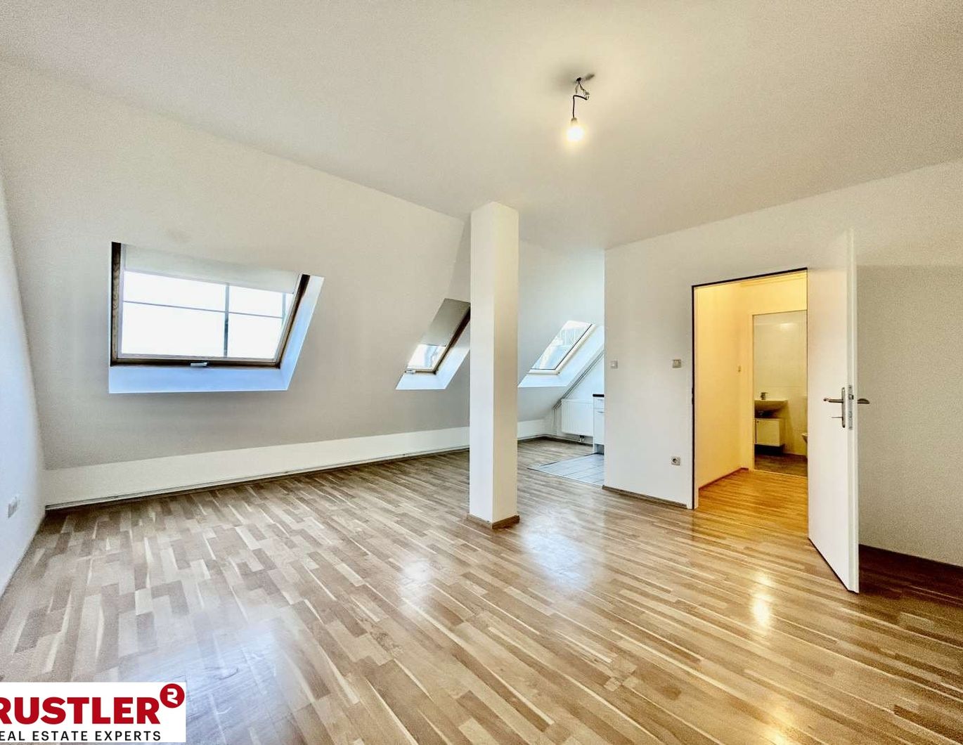 1. MONAT MIETFREI - DG Wohnung 2 Zimmer mit 52m² Wohnfläche in ruhiger Lage in 1210 Wien zu mieten
