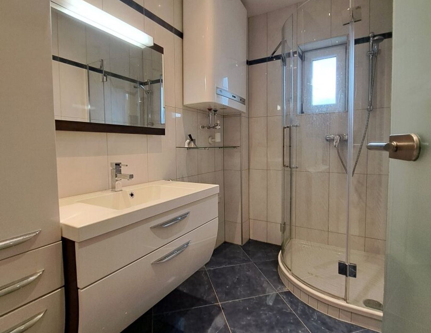 Perfektes Zuhause in zentraler Lage - 60m², 2 Zi, Balkon & Stellplatz