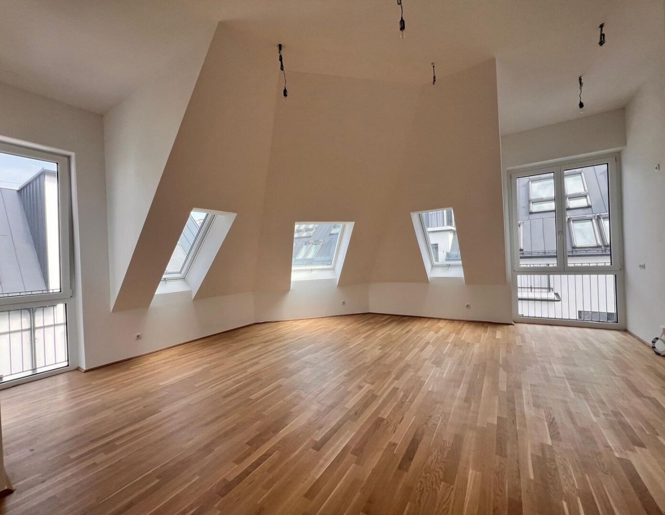 Erstbezug. Topsanierte 3 Zimmerwohnung plus 5,06 m² Balkon (Innenhof) (Top 31 - Bauteil C)