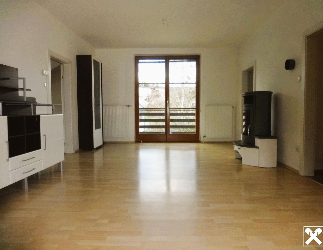 GROSSE EIGENTUMSWOHNUNG IM ORTSZENTRUM!
