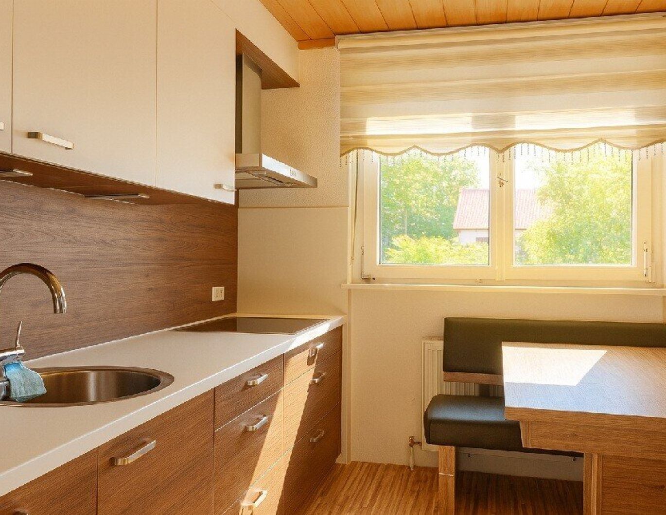 Großzügige sanierte 4-Zimmer-Wohnung mit Garage - Bezugsfertig & komfortabel
