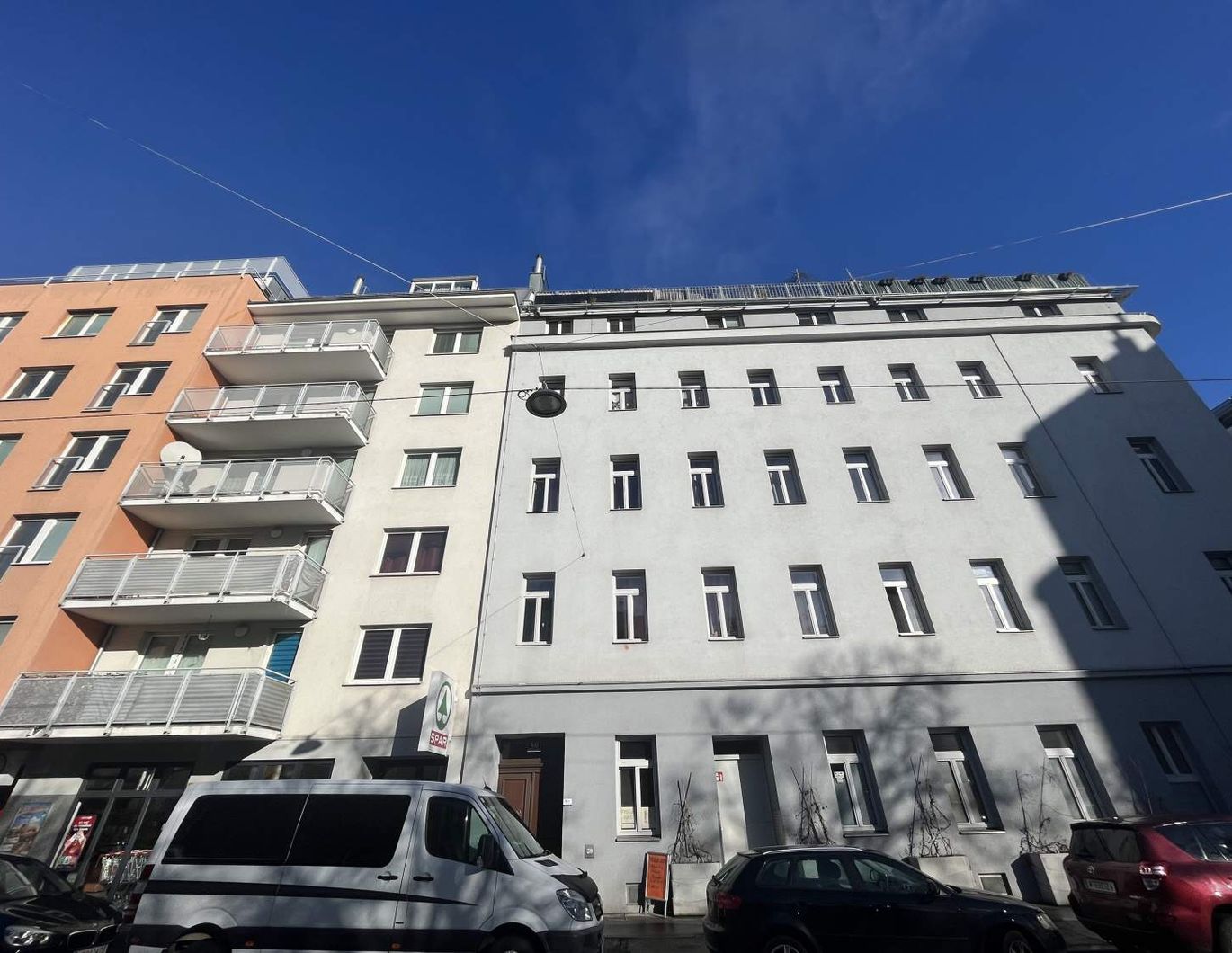 Helle 2-Zimmer-Wohnung mit Balkon - nahe Reumannplatz!