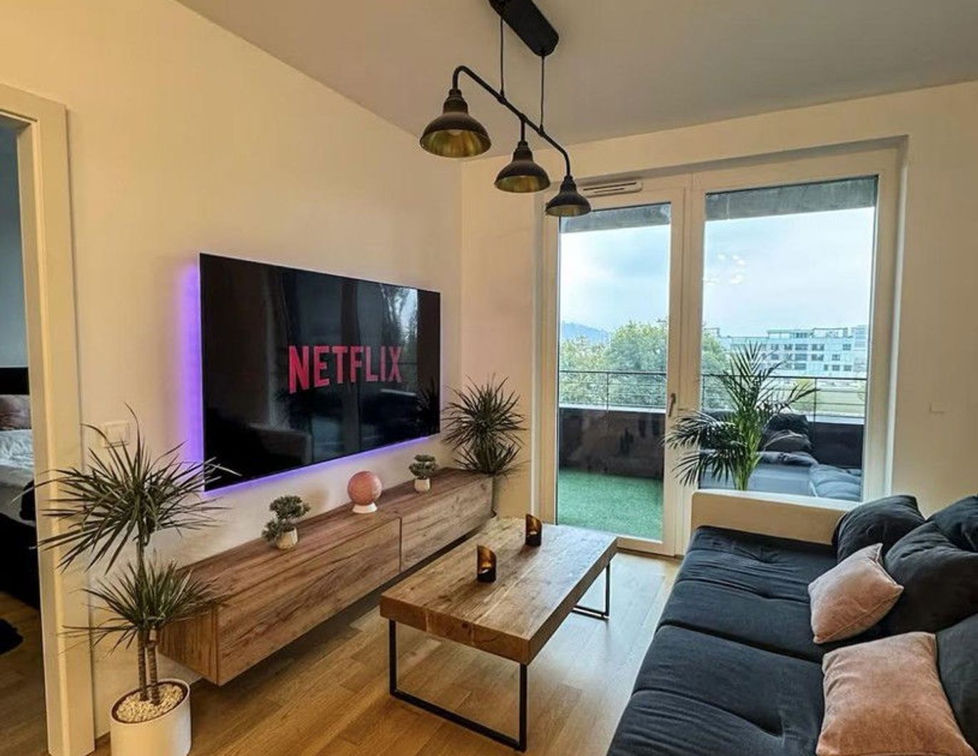 Gemütliche Wohnung mit Schlossberg Blick