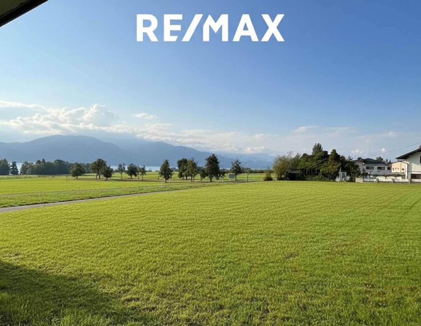 Traumhafte Gartenwohnung mit Seeblick am Attersee - Ihr neues Zuhause!