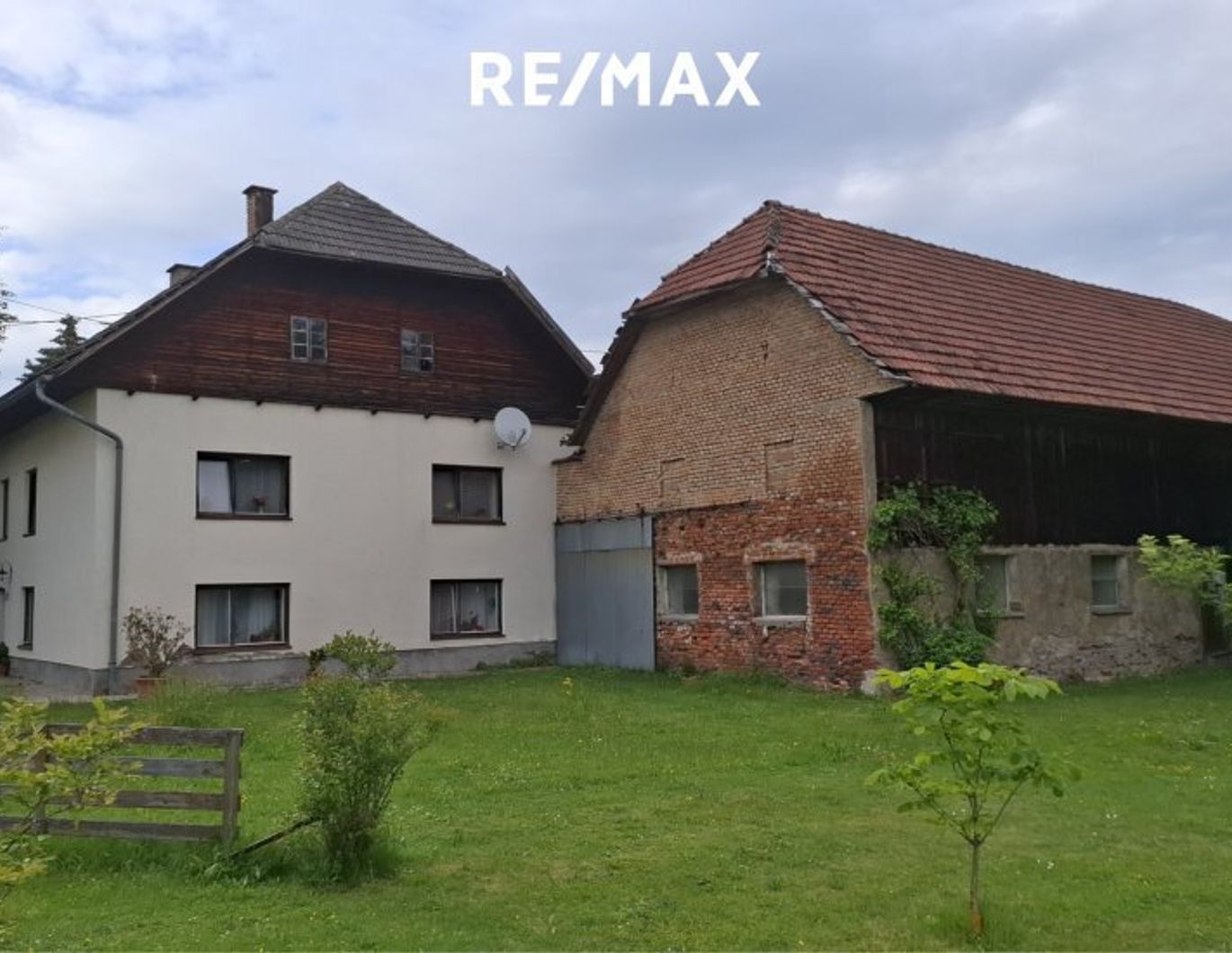 NEUER PREIS: Vierseithof in Ottnang am Hausruck mit 3.027 m² Grundstück