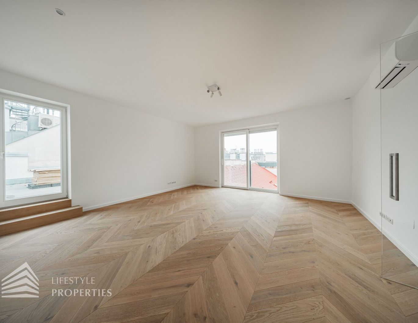 Elegante 4-Zimmer Wohnung mit Terrasse, Erstbezug!