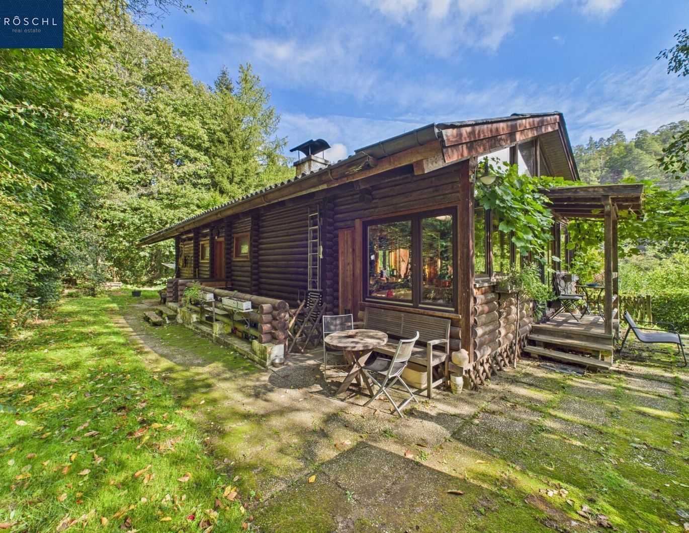 Naturnahes Anwesen im Thayatal: Pferdestall und Flusszugang in Sauggern