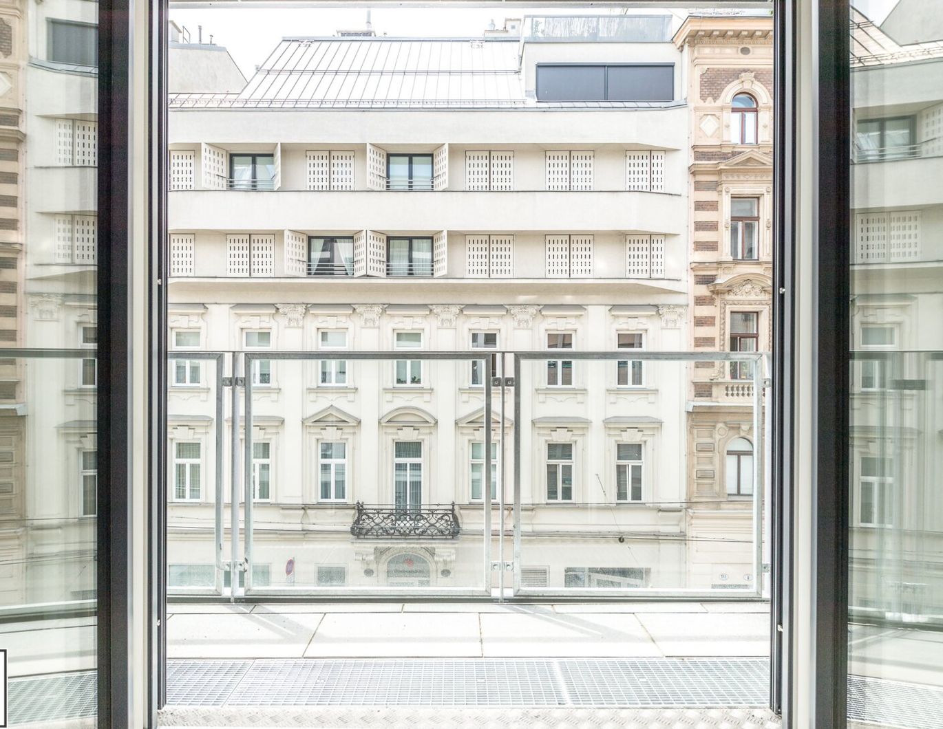 Gut geschnittene 2-Zimmer Wohnung mit Balkon in beliebter Lage // Kaiserstraße 82 // ab März 2026 beziehbar!