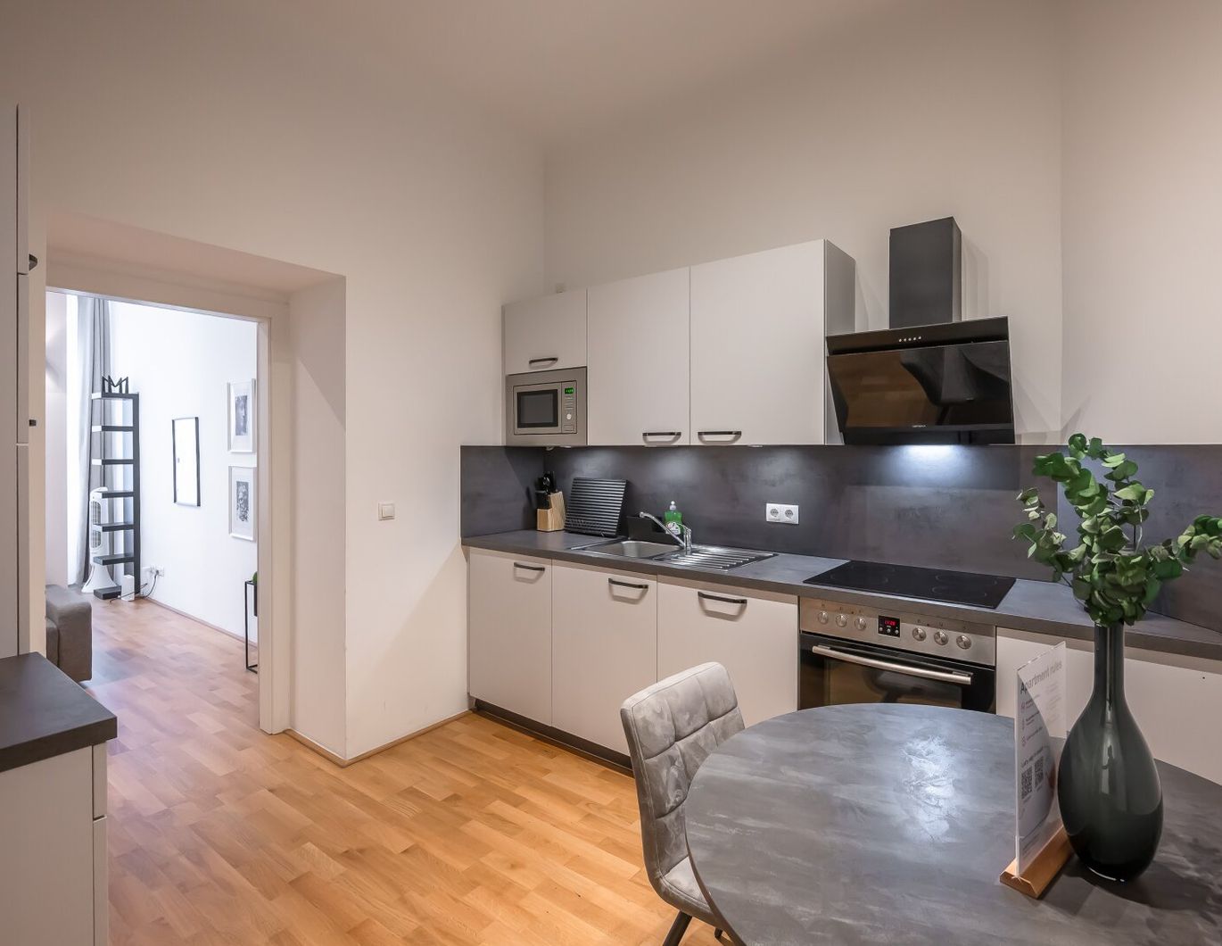 ++NEU++ Voll möblierte 1,5-Zimmer Altbauwohnung in aufstrebender Lage!