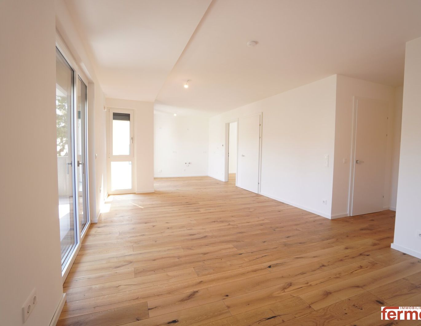 Großzügige 2- Zimmer Balkonwohnung mit optionalem Eigengarten