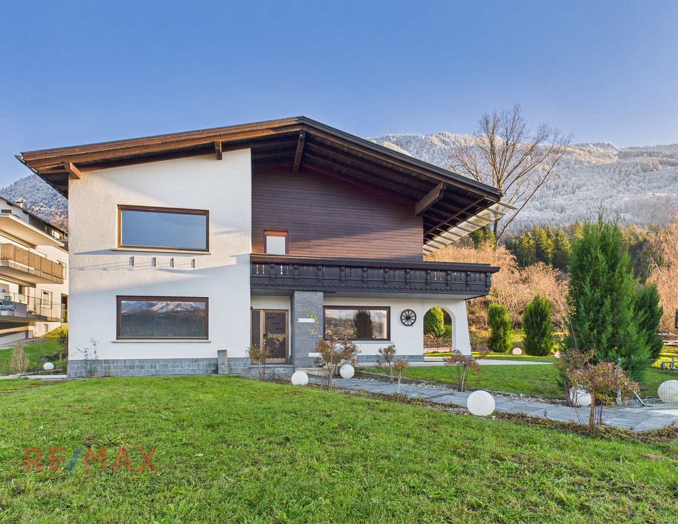 Panoramablick inklusive - Zweifamilienhaus mit Potenzial für Ihre Ideen