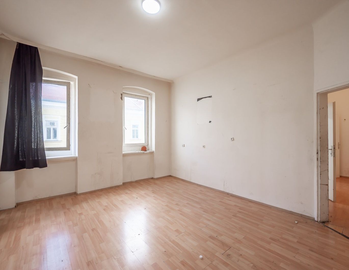 ++NEU++ sanierungsbedürftige 3,5-Zimmer Altbauwohnung