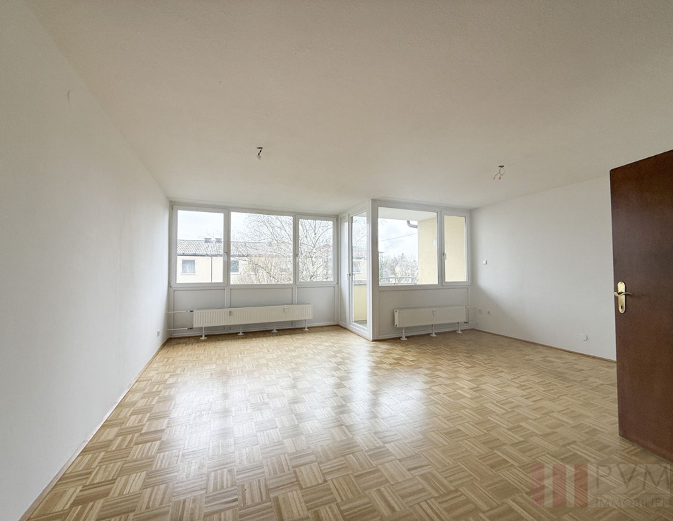 2 - ZIMMER MIT LOGGIA  RIEDENBURG