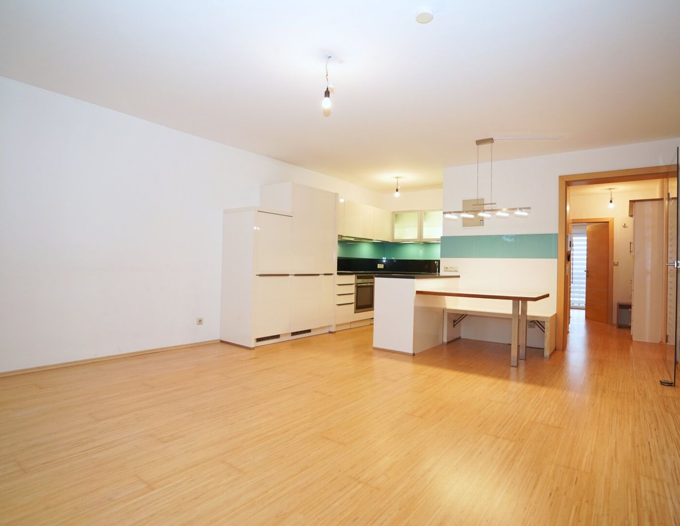 Perfekt für Familien - großzügige 4-Zimmer-Wohnung mit Loggia & Klimaanlage nahe Villach