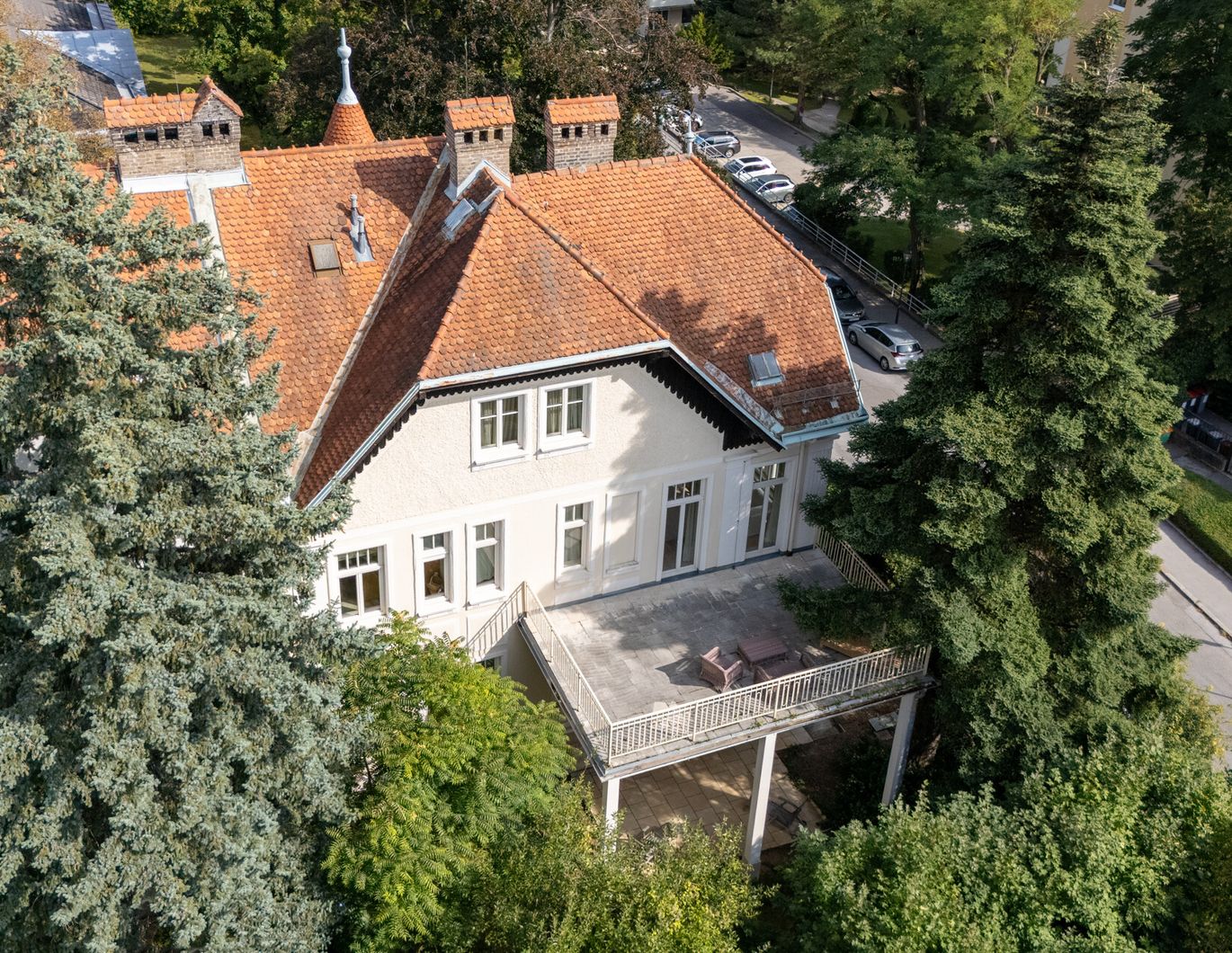 Exklusive Stadtvilla mit 3 Wohneinheiten am Fuße des Mitterbergs - zu kaufen in 2500 Baden