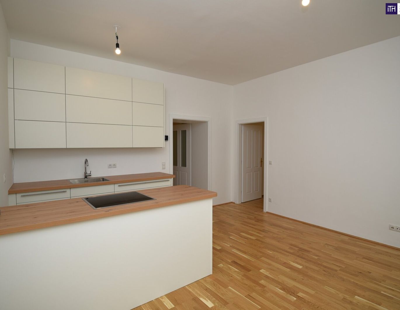 ++ ZUKUNFTSVORSORGE++ Top sanierte Wohnung in ruhiger Seitengasse + befristet vermietet + Stellplatz