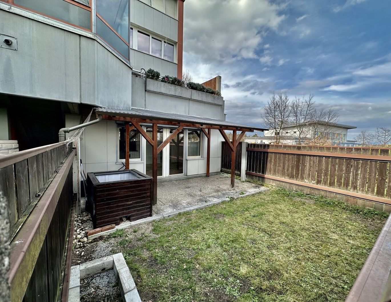 Gartenwohnung in Marchtrenk: 2 Zimmer, Garten, Tiefgarage & mehr!(Provisionsfrei)