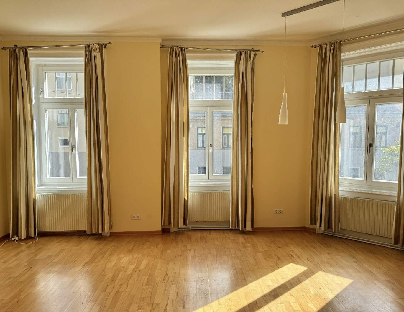 Altbaujuwel mit Potenzial in Toplage des 19. Bezirks