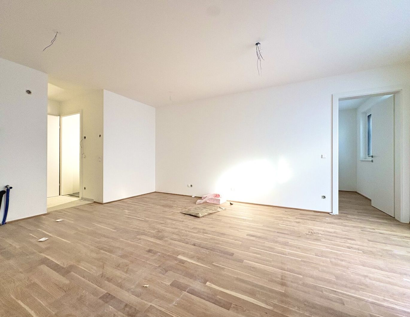 Tolle 3 Zi Neubauwohnung mit 2 Bädern und Balkon im Erstbezug - BEZIEHBAR AB MAI