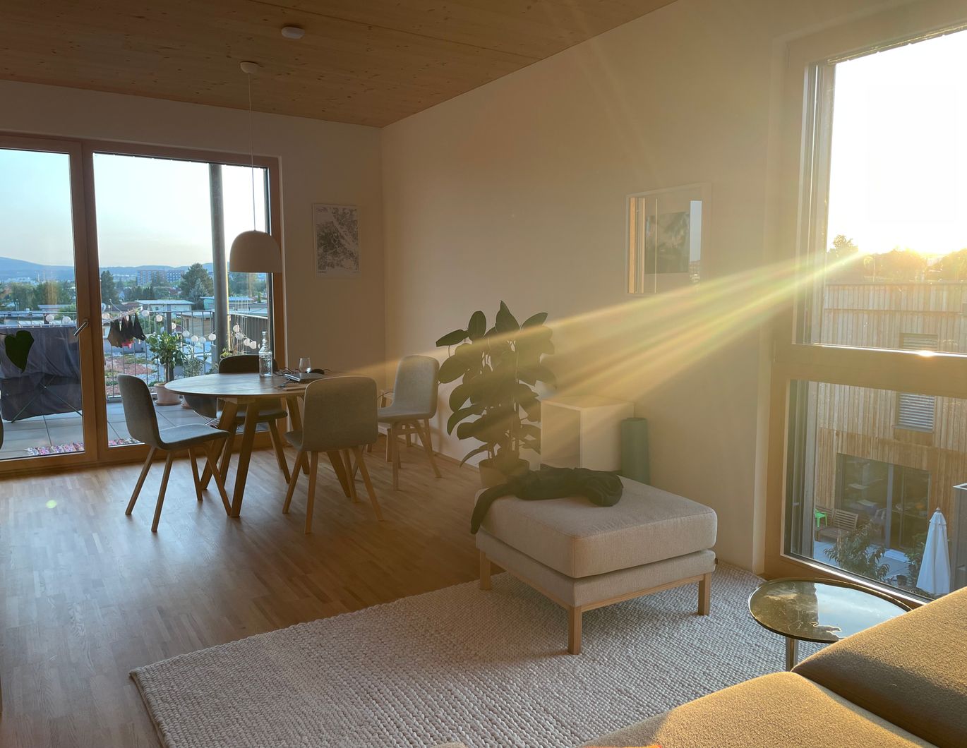 Helle 2-Zimmer-Wohnung mit großer Terrasse und Weitblick