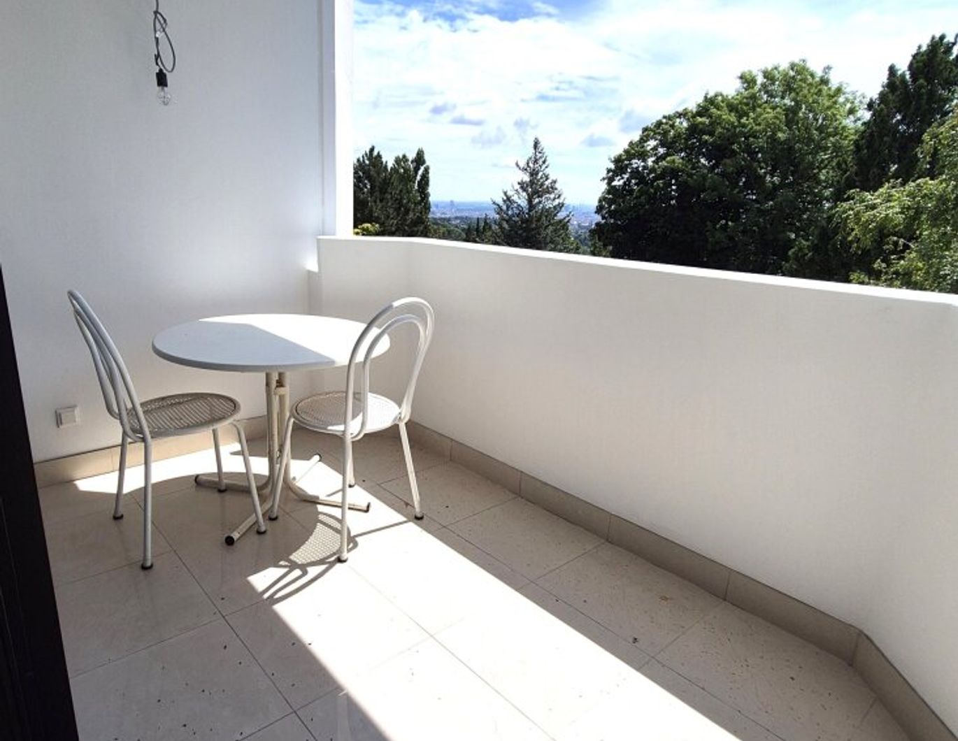Traumhafte 4-Zimmer-Neubauwohnung mit Loggia und Fernblick - inkl. Garagenplatz