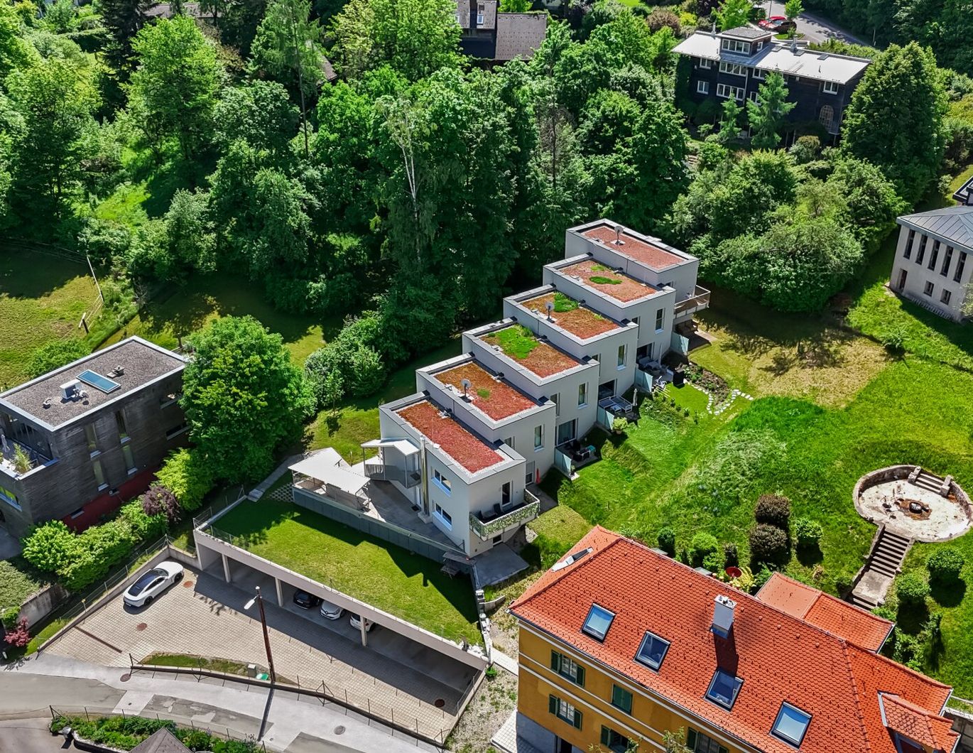 Erstbezug Neubauwohnung mit 117 m² Garten und Parkplatz in absoluter Ruhelage