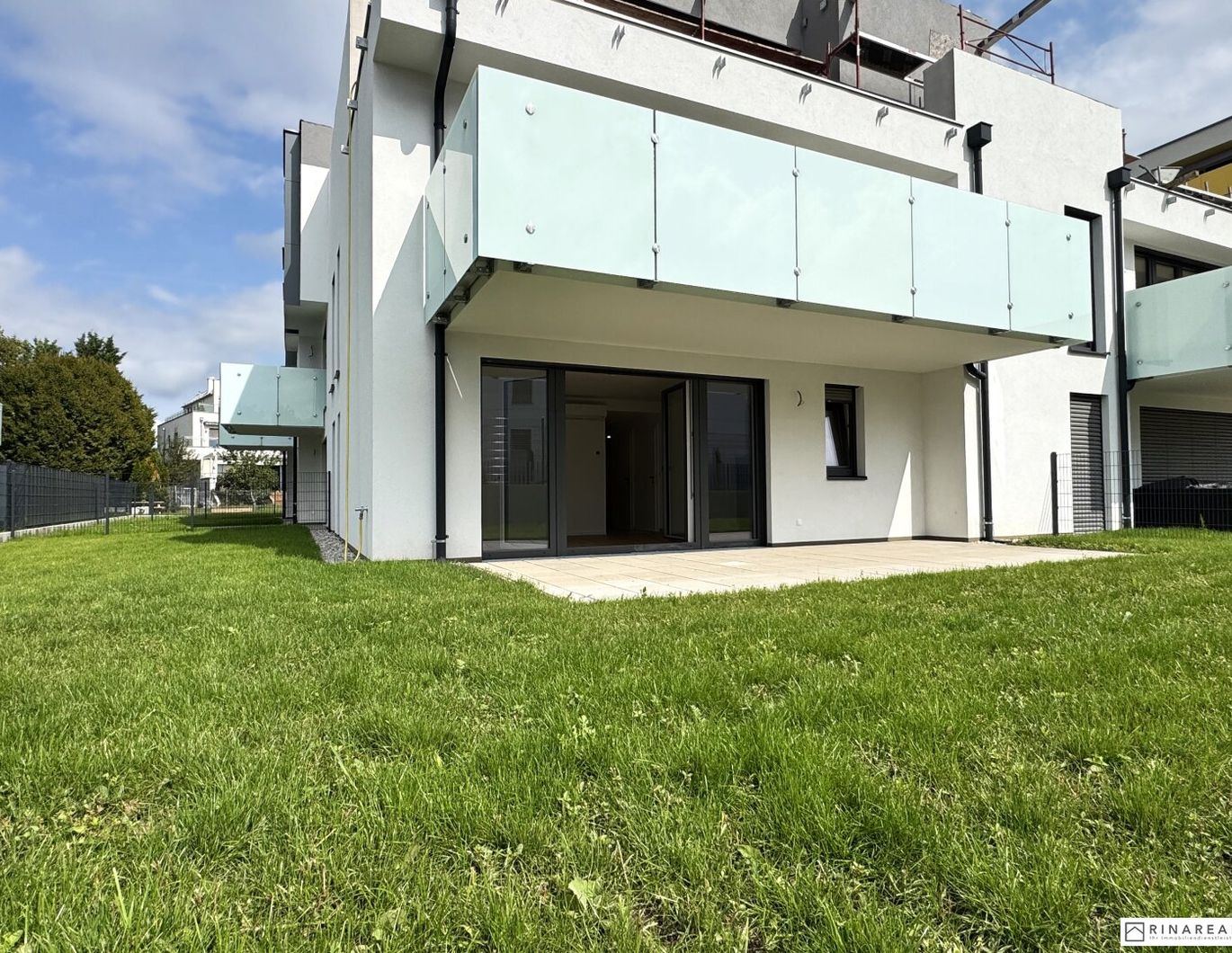 Traumhafte 3 Zimmer Gartenwohnung | Blumengasse - ERSTBEZUG | ca. 23 m² Terrasse & ung.150 m² Eigengarten | zzgl. Tiefgaragenstellplatz | Top D4