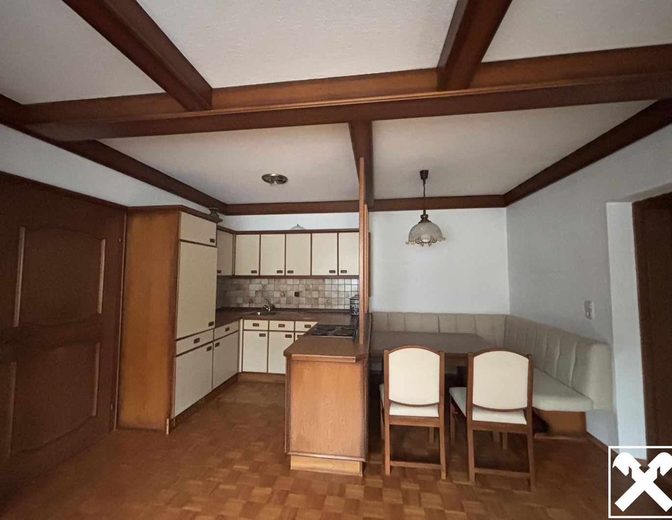 Großzügig wohnen: 6-Zimmer & 2 Bäder: teilbar in 2 Einheiten