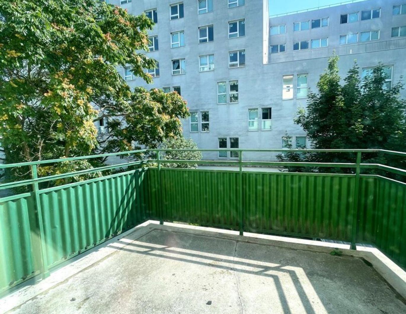 KEINE PROVISION I ZEITGEMÄSSES WOHNEN I MODERNE AUSSTATTUNG I HOCHWERTIGE KÜCHE I KLARE LINIEN UND ELEGANTE RAUMAUFTEILUNG I PROJEKT WOHNEN