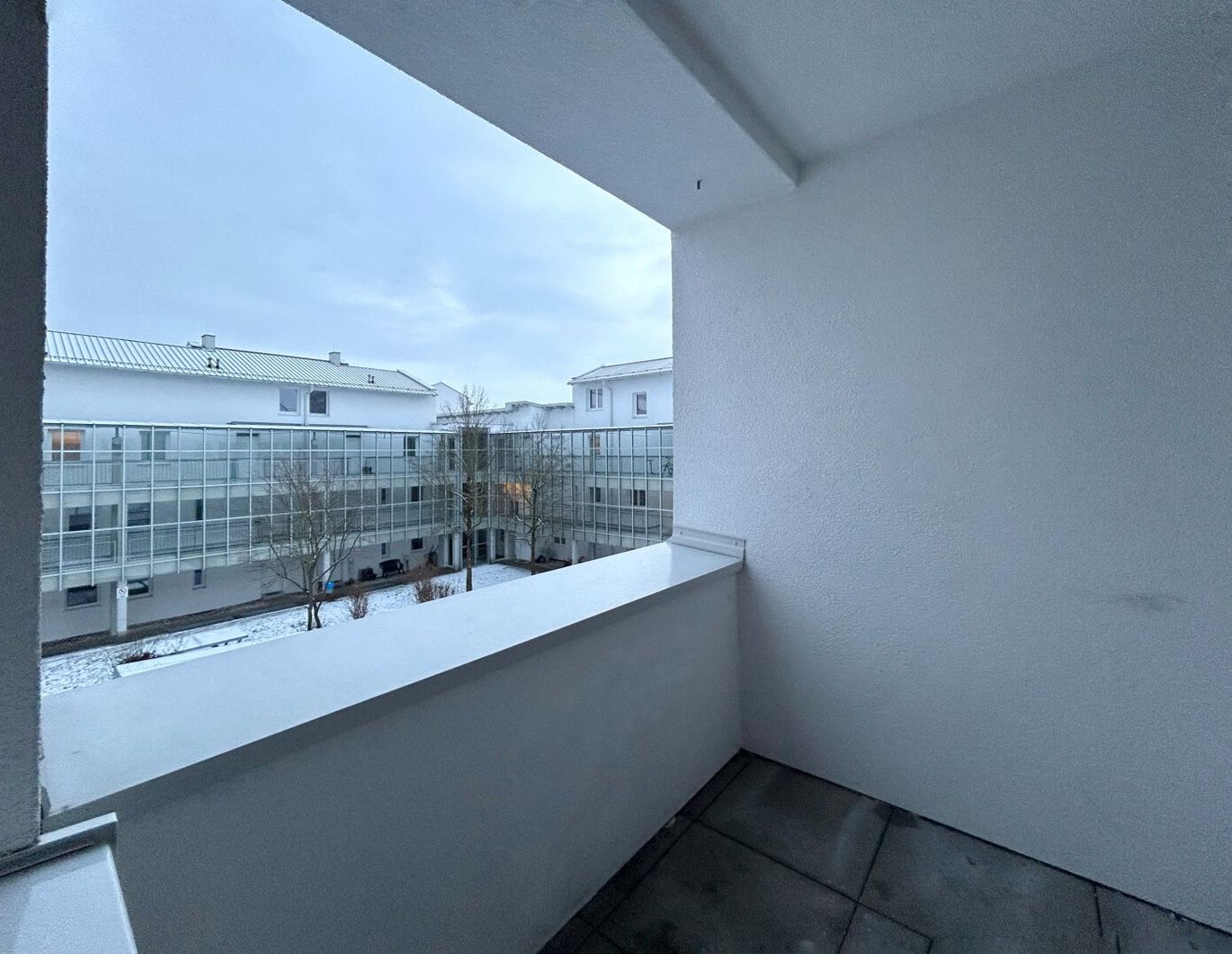 WOHNEN IN HÖRSCHING - MIETWOHNUNG MIT BALKON UND TIEFGARAGENSTELLPLATZ