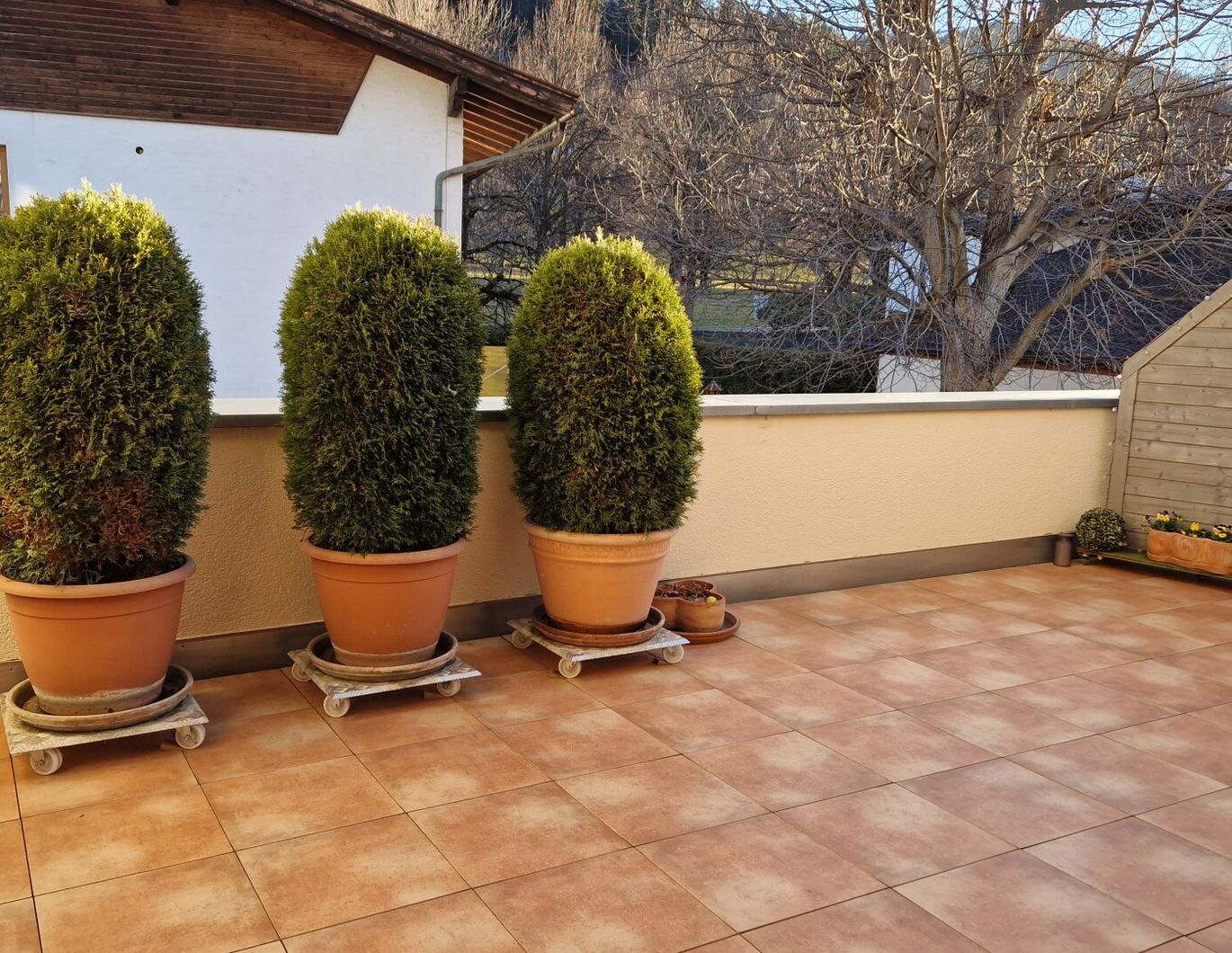 Traumhafte 3-Zimmer-Wohnung mit 2 Balkonen, großer Terrasse und Doppelgarage in Volders, Tirol!