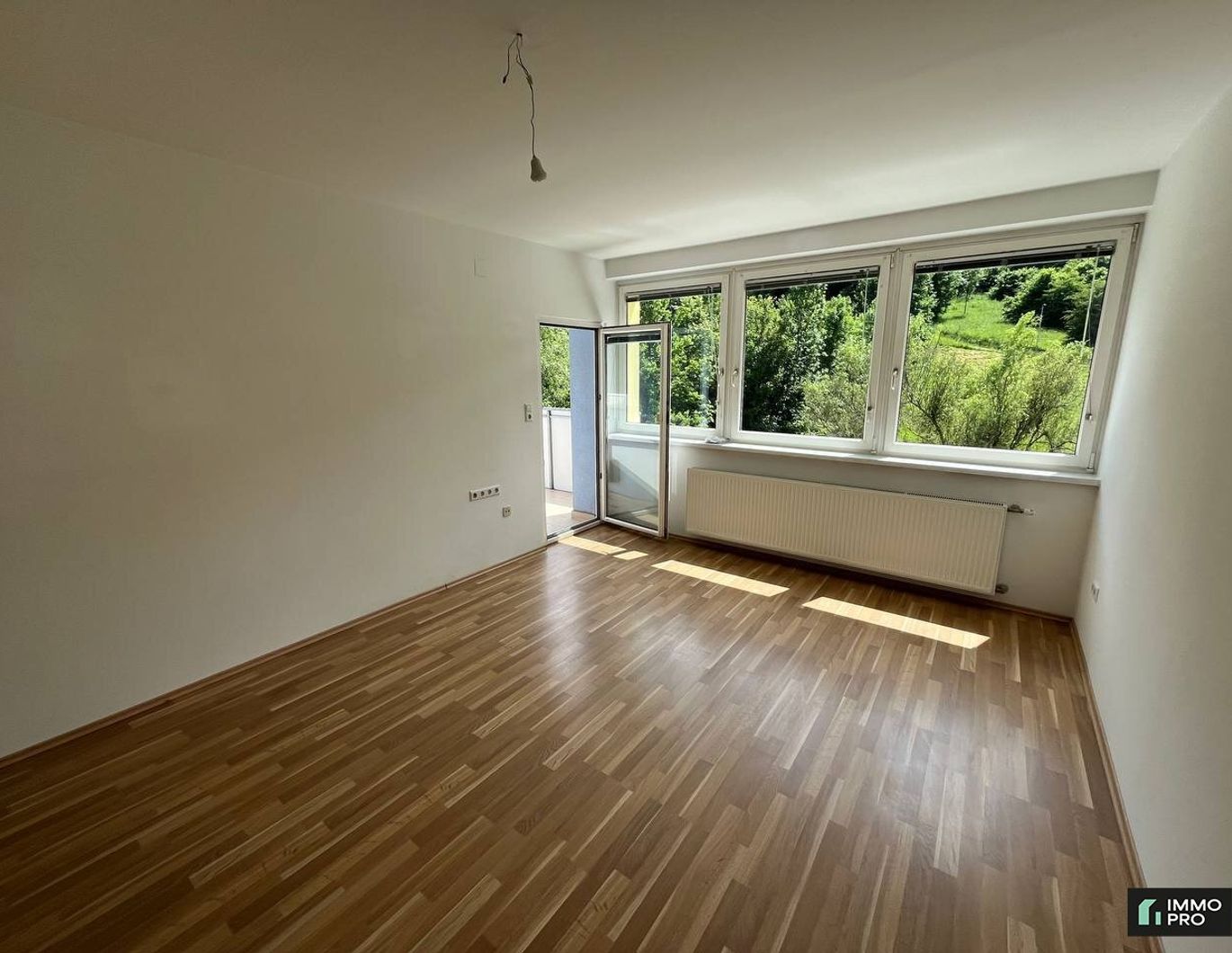 Moderne 2-Zimmer-Wohnung mit großem Balkon in Donawitz